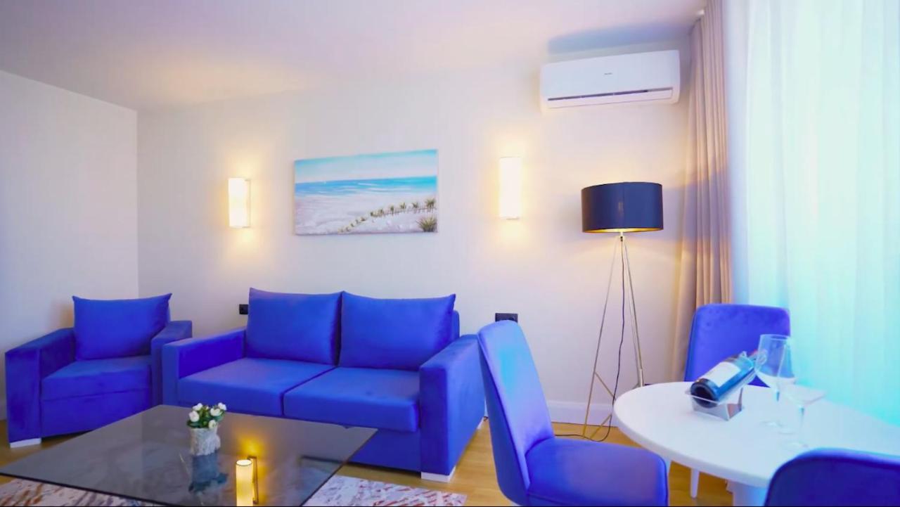 Aparthotel For Batumi Orbi City Esterno foto