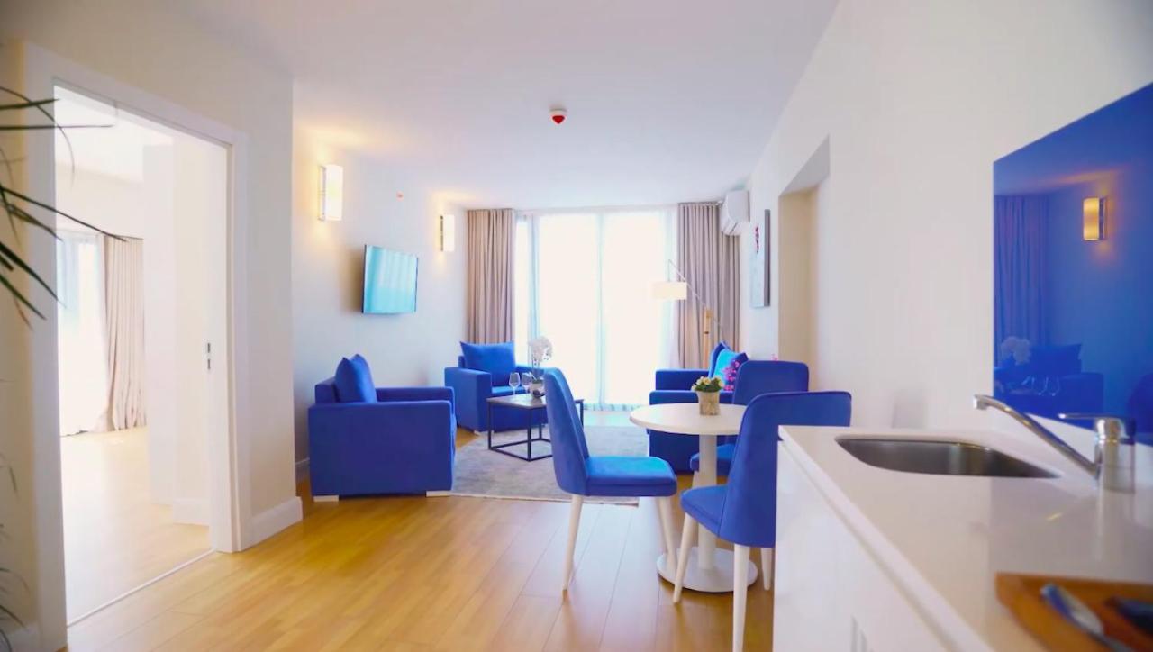 Aparthotel For Batumi Orbi City Esterno foto